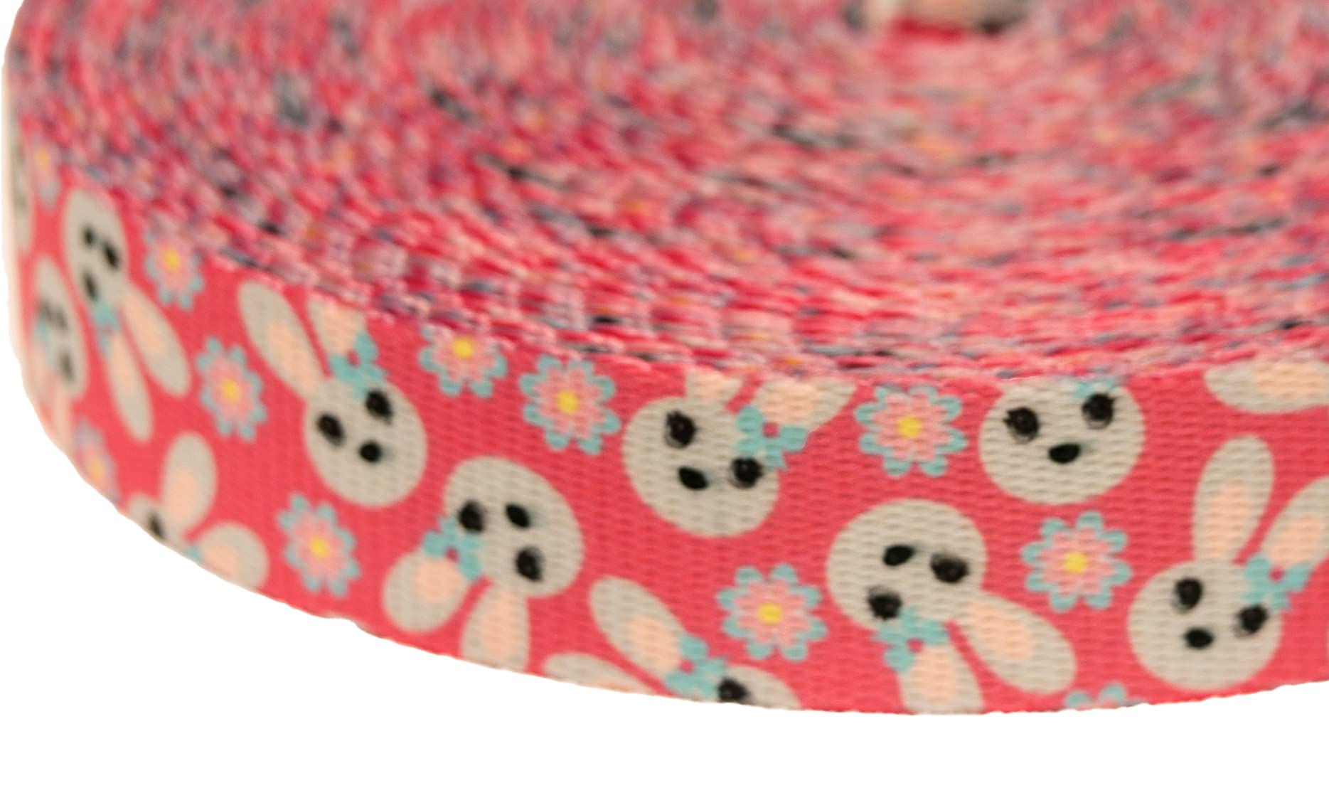 Close-up of Country Brook Design Spring Bunnies webbing fiber detail for durable weave.