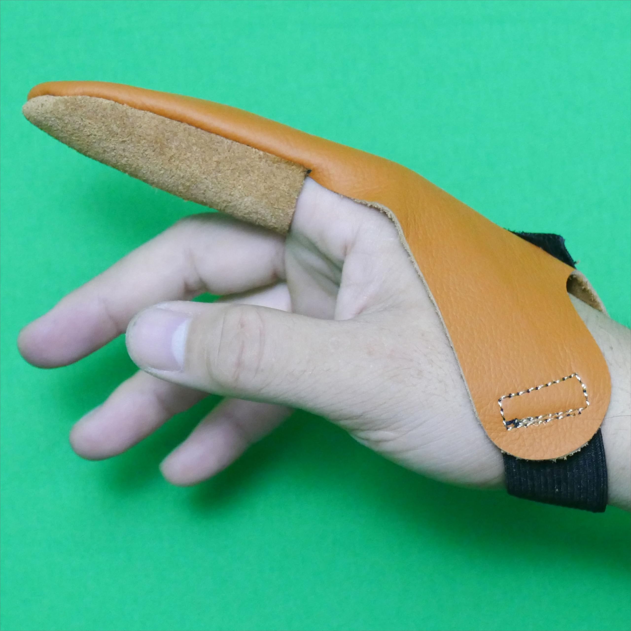 Left and right-hand compatible finger gloves