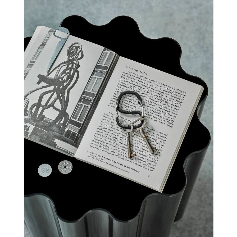 Craighill Coachwhip Carabiner sideview in vapor black, durable and lightweight.