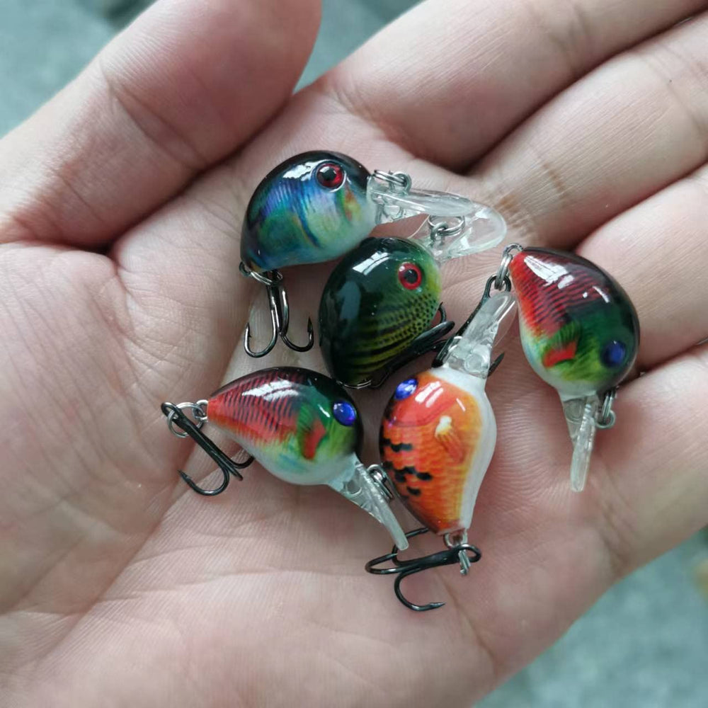 Crankbait swimbait close-up showing action and wobble - image 02