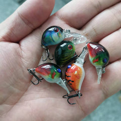 Crankbait swimbait close-up showing action and wobble - image 02