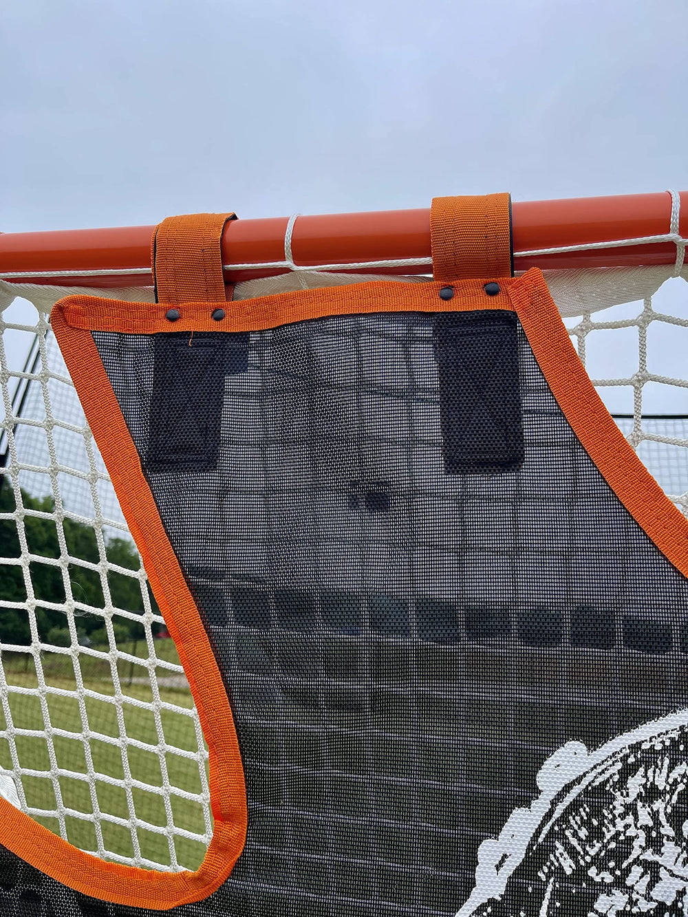 CRANKSHOOTER Shot Trainer easy-installation shot shows quick setup for backyard sessions.