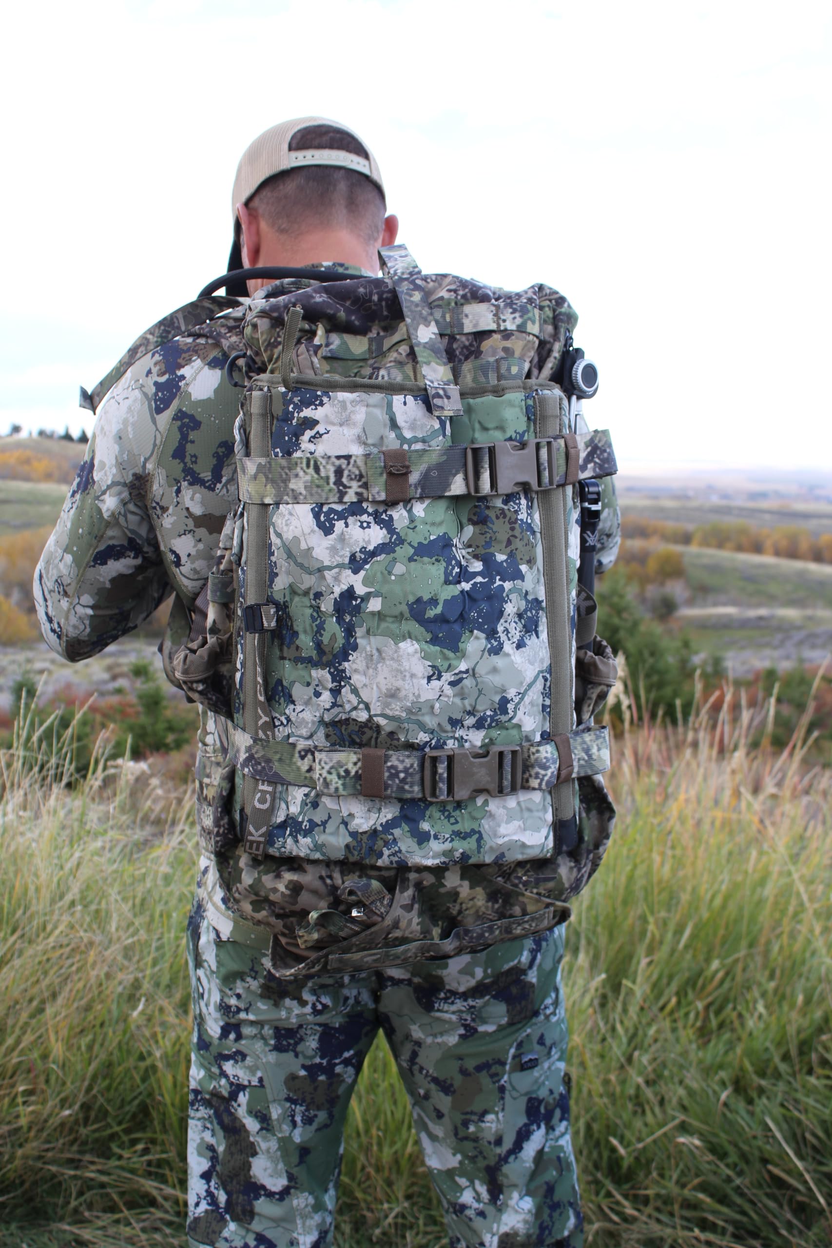 Crazy Creek HEX 2.0 LongBack Chair carbon-fiber stays provide sturdy support.