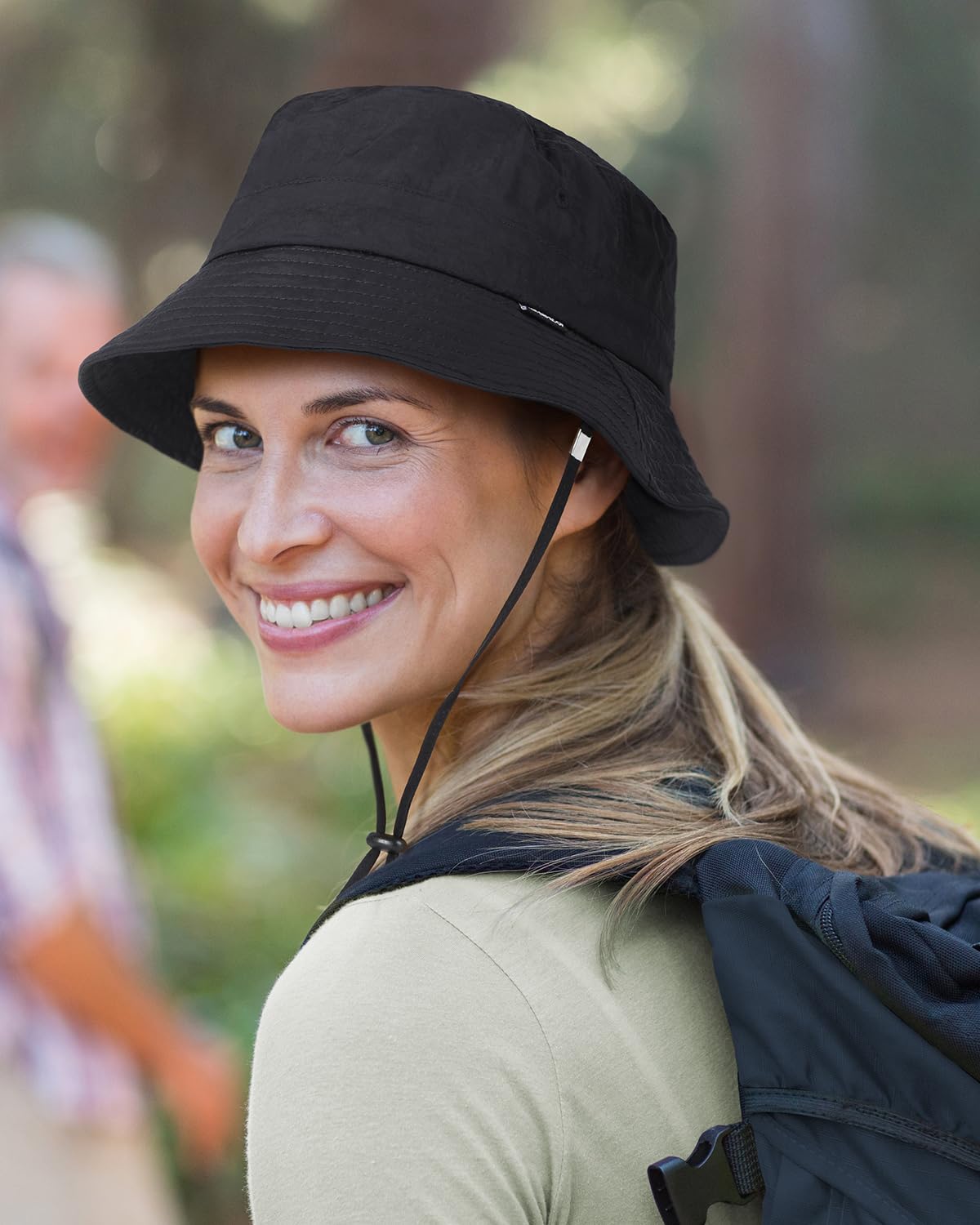Lightweight, packable sun hat in grey
