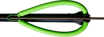 Cressi Cherokee Exo Sling spear-lock system using magnets to hold the shaft