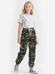 Cromoncent women's cargo pants tight-hem fit enhances a streamlined look.