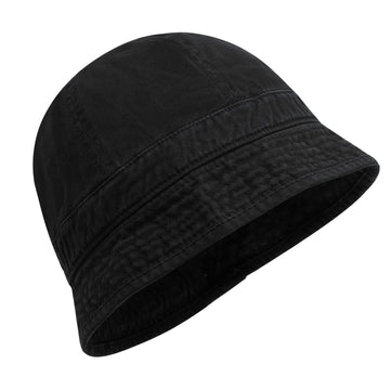 Small embroidered Croogo logo on the side