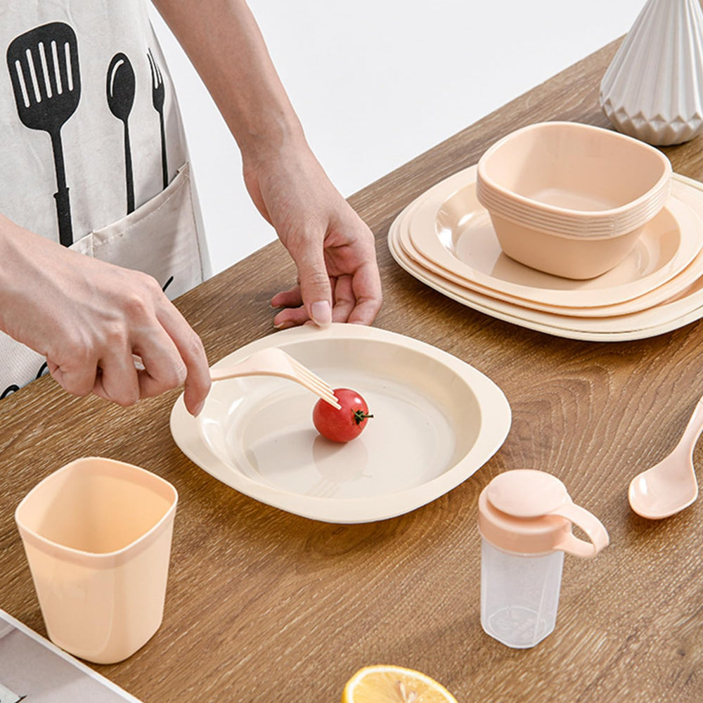 Cryfokt camping dinnerware with carry handle for easy transport on trails.