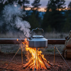 CTDWNT folding-handle kettle demonstrates compact, packable design.