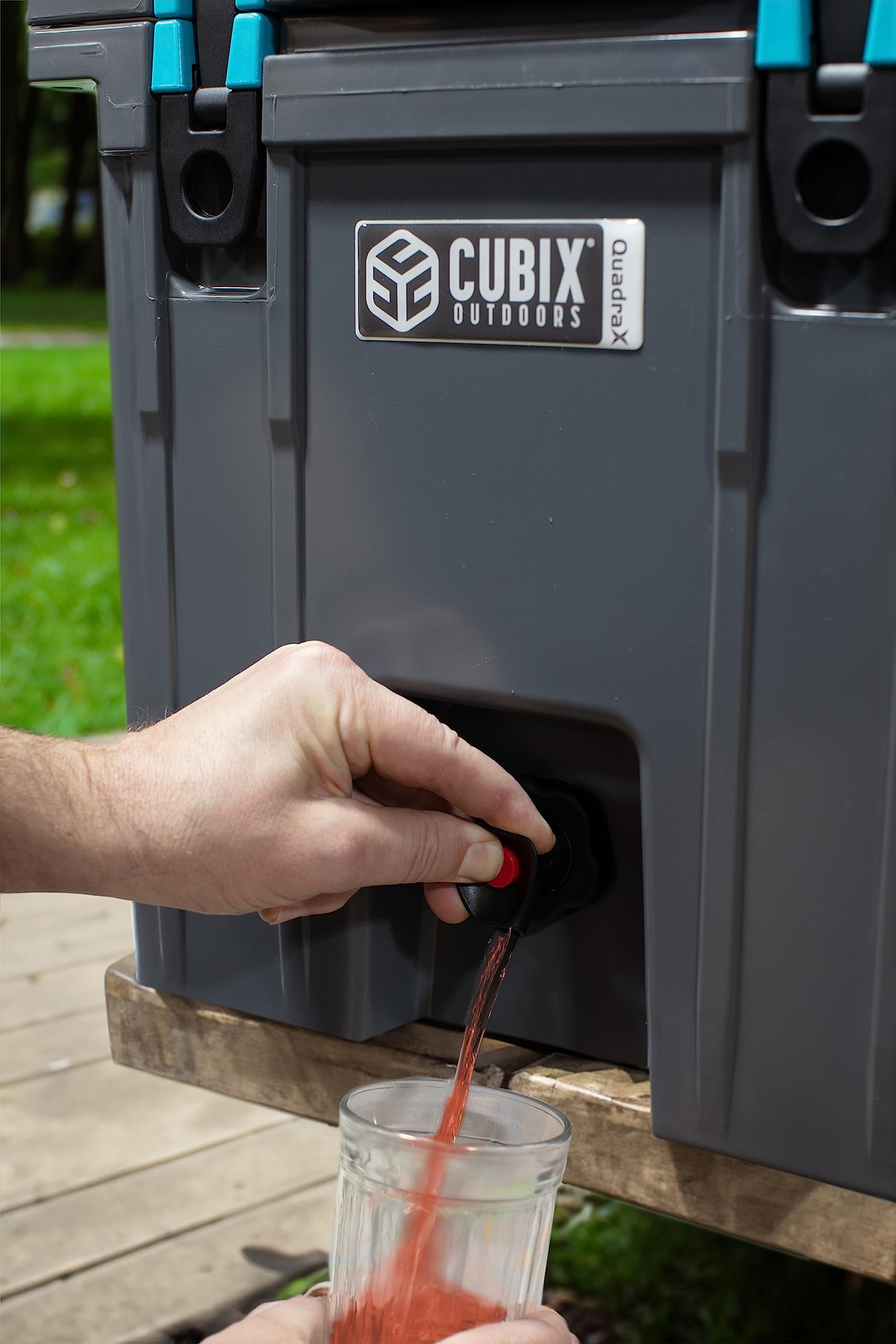 Cubix Outdoors Quadrax ergonomic carry handles for easy transport.