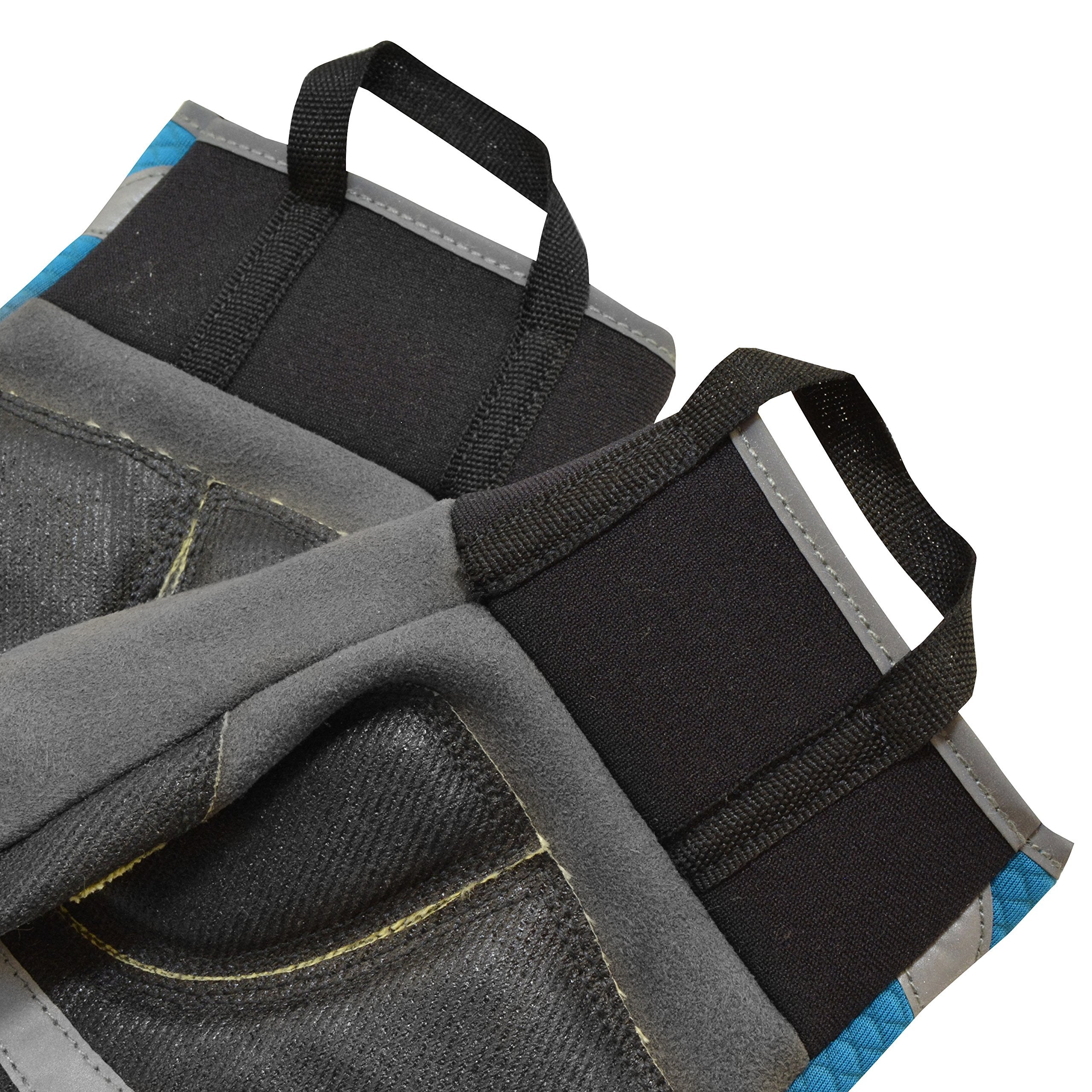 CUDA Bait Cutting Gloves water-repellent fabric keeps hands dry on wet trips.