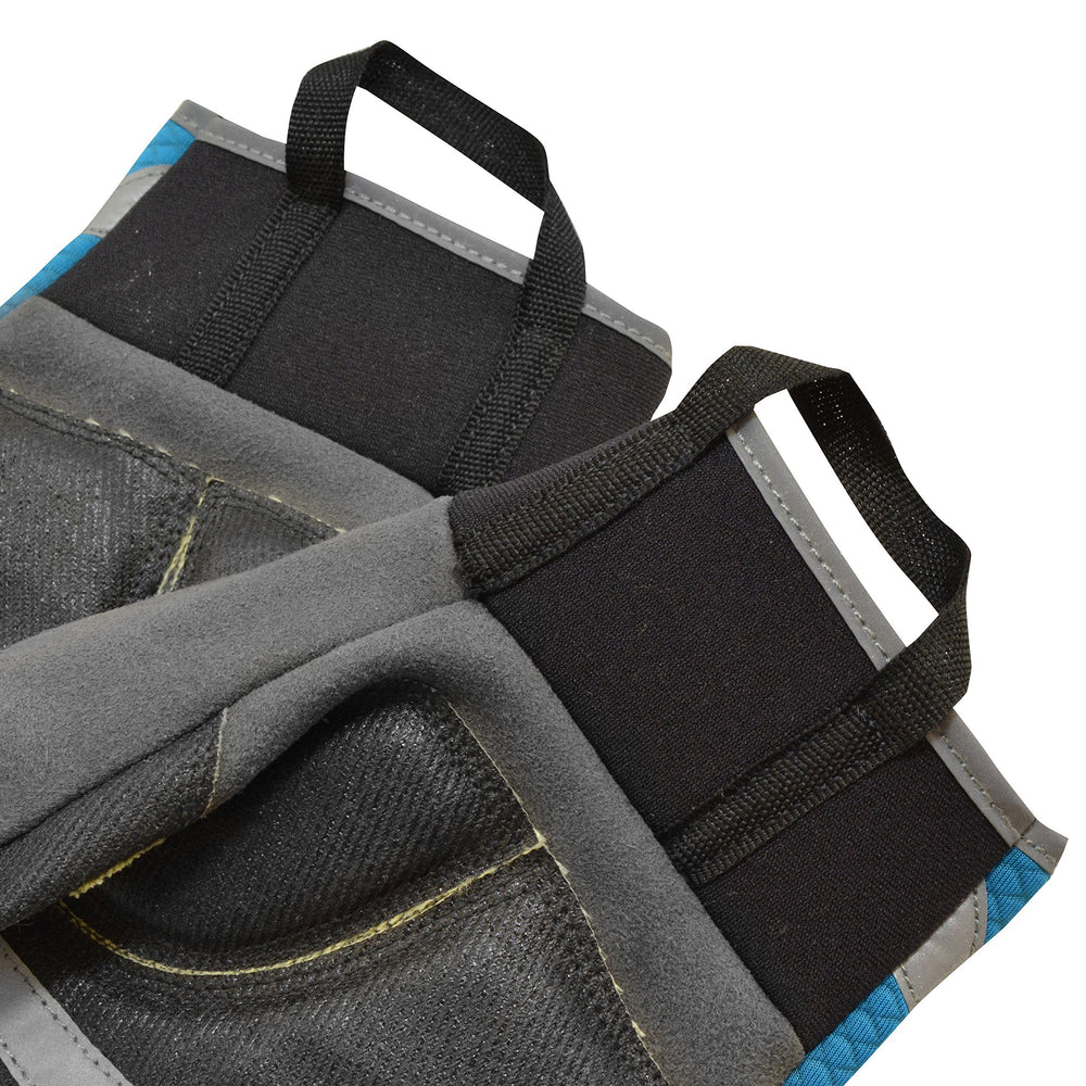 CUDA Bait Cutting Gloves water-repellent fabric keeps hands dry on wet trips.