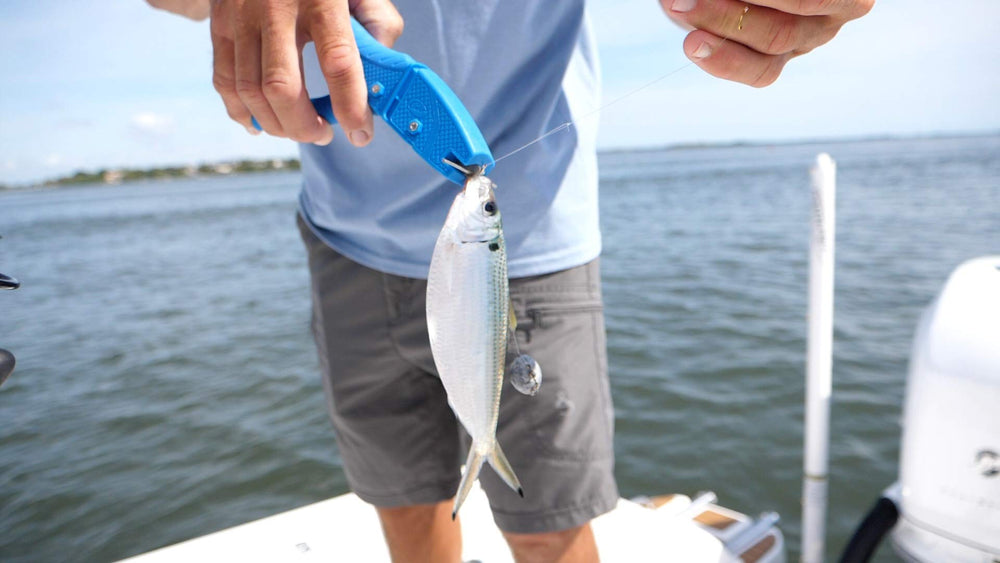 Cuda Bait Dehooker-non-slip-grip promotes steady control while dehooking.