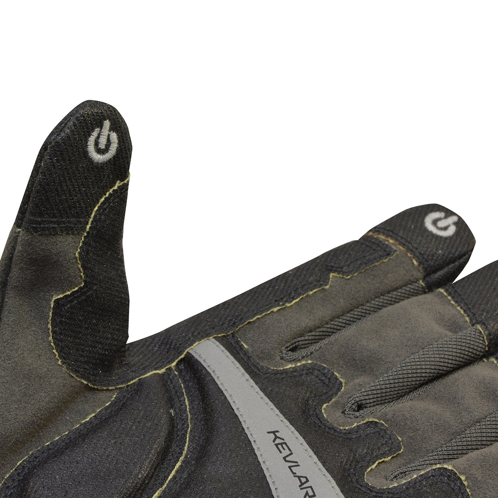 Cuda Wire Wrapping Gloves enabling touchscreen use with thumb and index finger