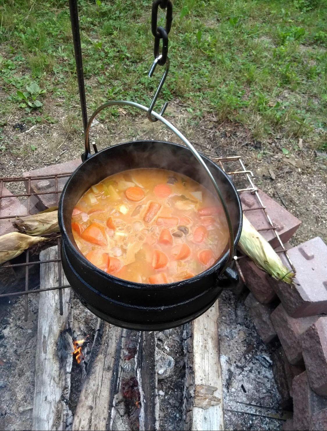Cuisiland potjie ideal for soups, stews, and braising outdoors