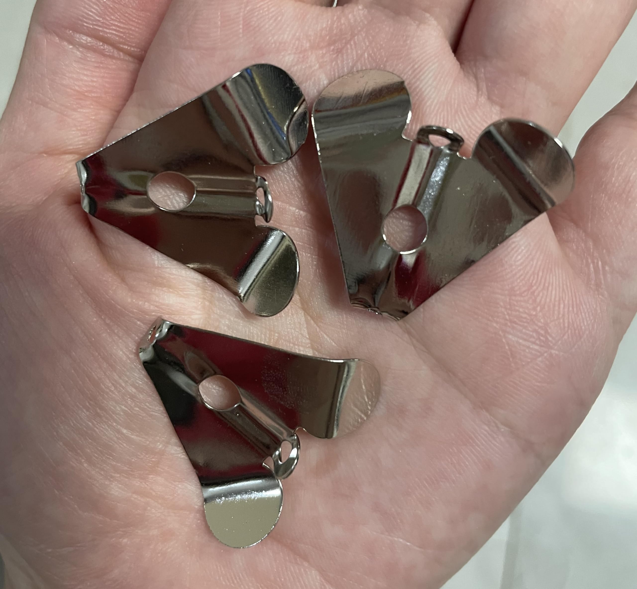 Cuoyuqie aluminium delta blades deliver a lively, fluttering action.