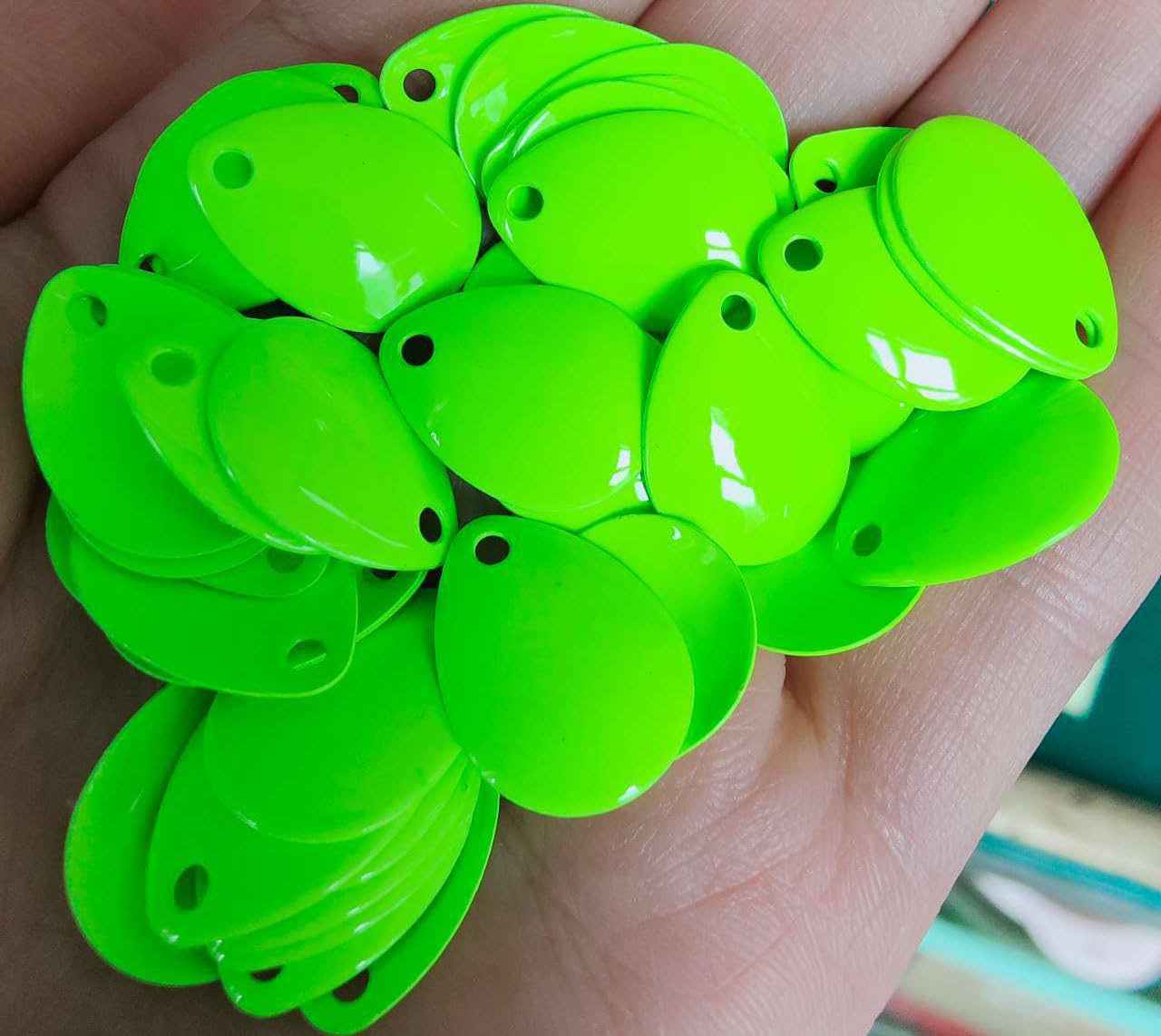 Cuoyuqie DIY-friendly blades kit for adding flashing to baits.
