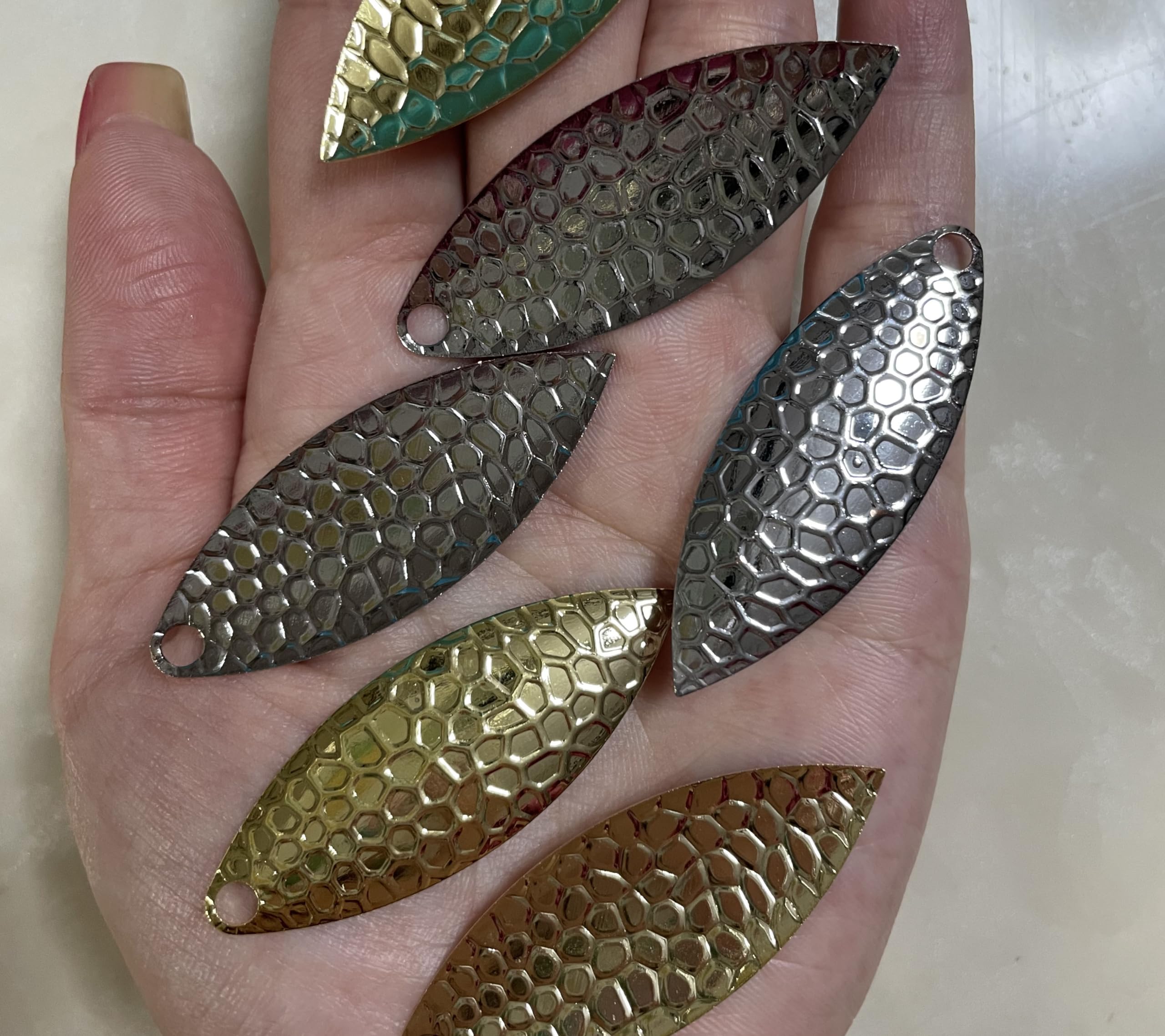Cuoyuqie 50pcs blades set for DIY lure building and fishing rigs.