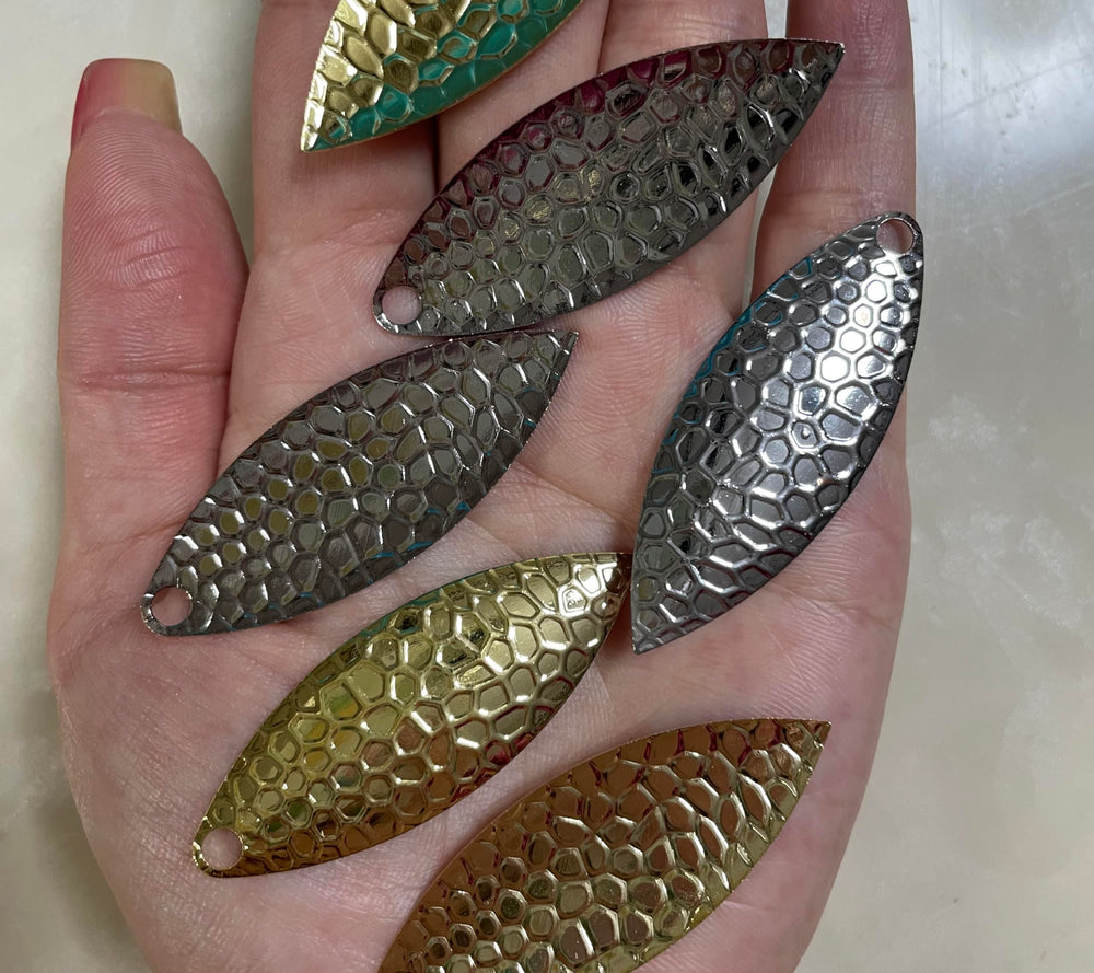 Cuoyuqie 50pcs blades set for DIY lure building and fishing rigs.