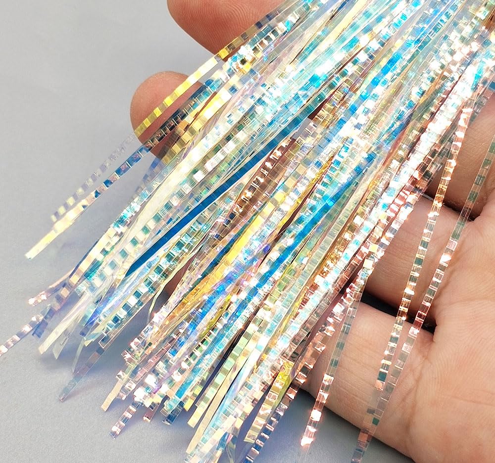 Cuoyuqie saltwater streamer material adds bright flash for bigger flies.