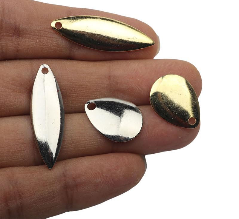 Cuoyuqie Willow Leaf Spinner Blades pack gold boosts reflective appeal in daylight fishing.