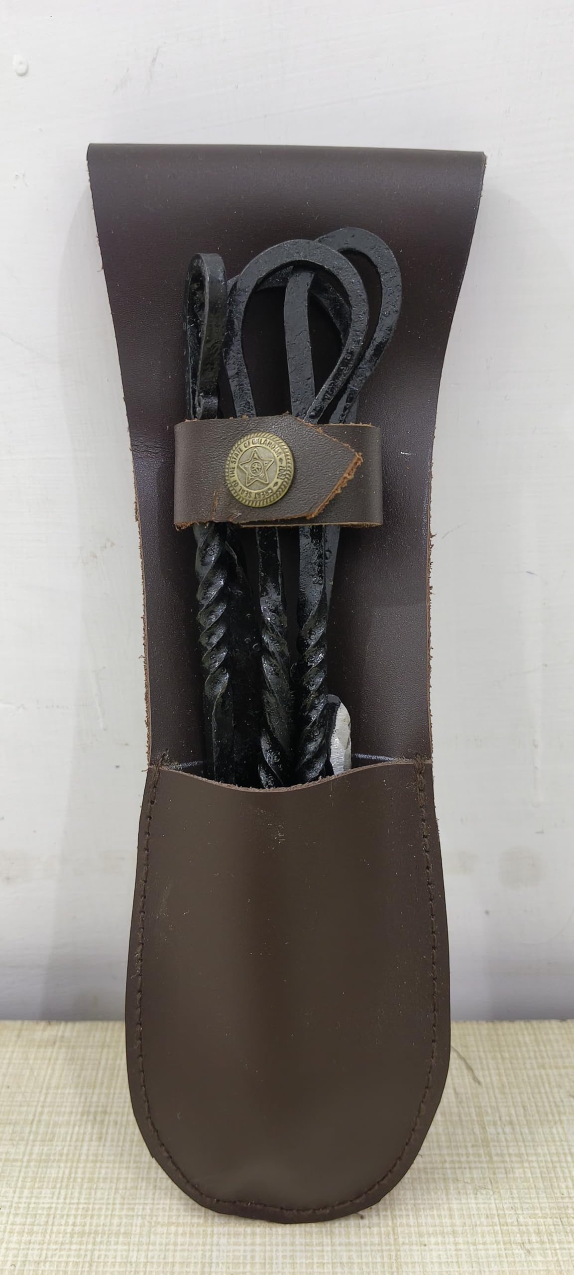 Cutlery Set Camp-ready in compact pouch suits backpackers.