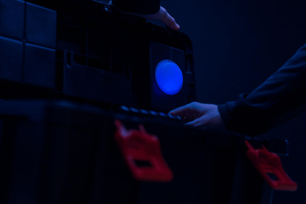 Cyalume LightShape blue activation by bend snap and shake