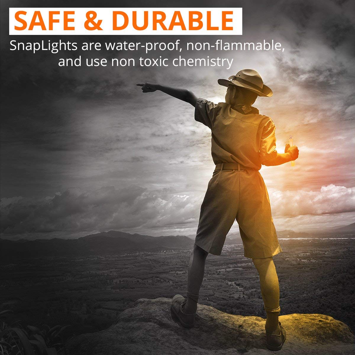 Cyalume SnapLight pack of 10 for multi-room or outdoor lighting tasks.