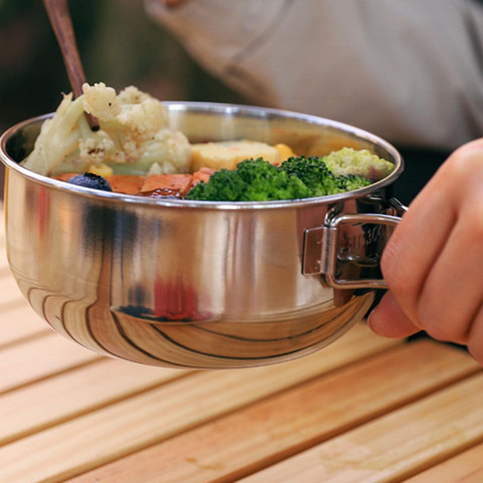 Cyrank portable cooking pan for camping, easy to carry and quick to clean.