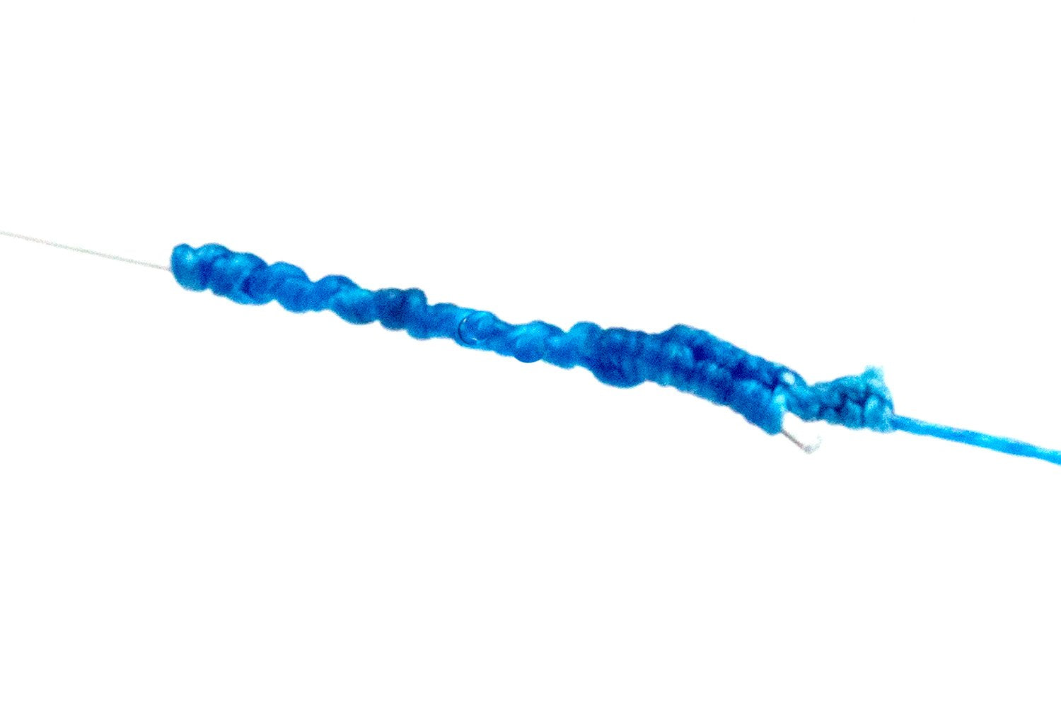 Daiichi Seiko Knot Assist 2.0 durable GFRP body withstands rugged fishing environments.