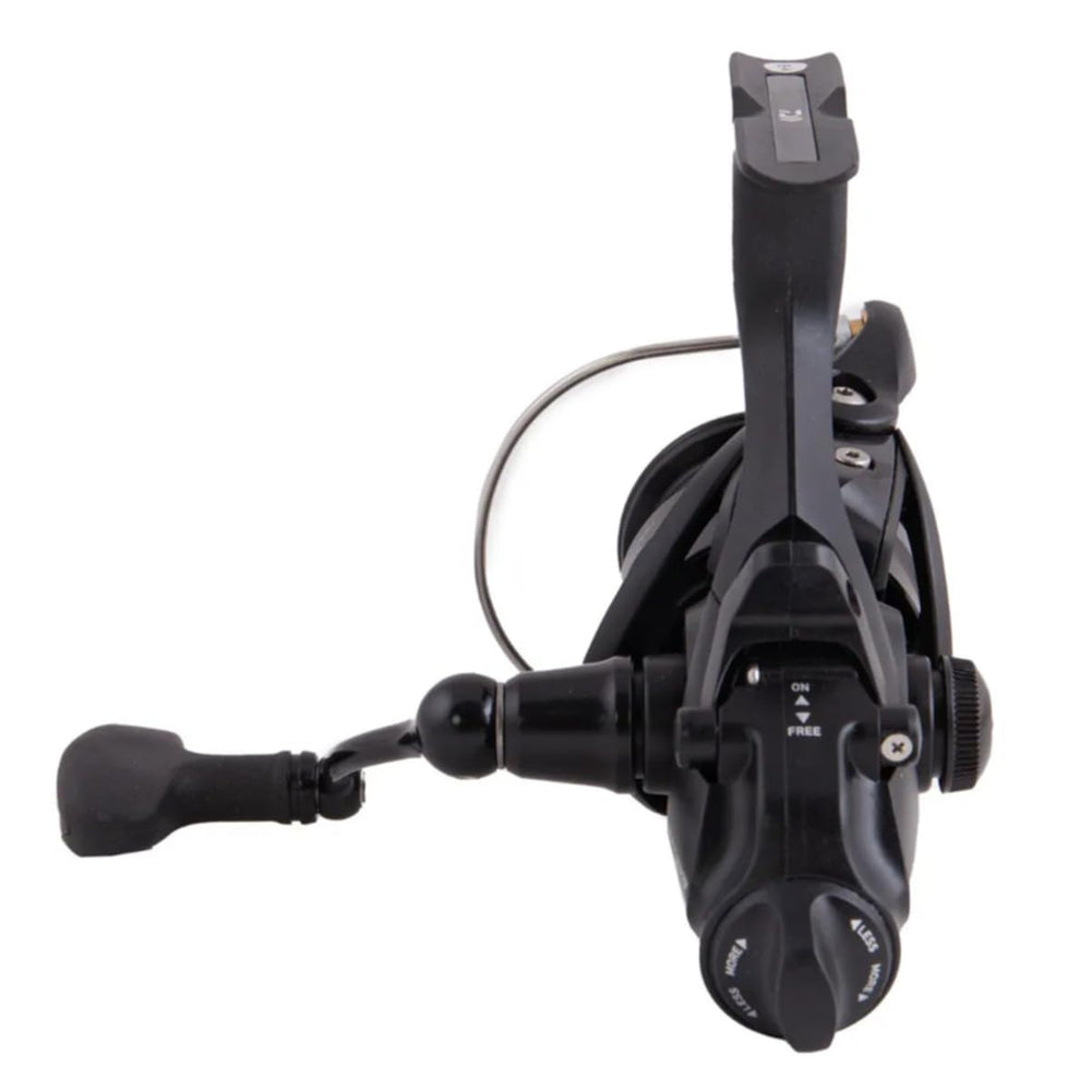 Daiwa 19 Black Widow BR LT 2500 front view demonstrates robust construction