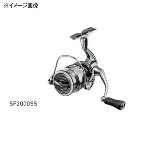 Daiwa 22Exist SF2500SS close-up handle grip, smooth winding feel.