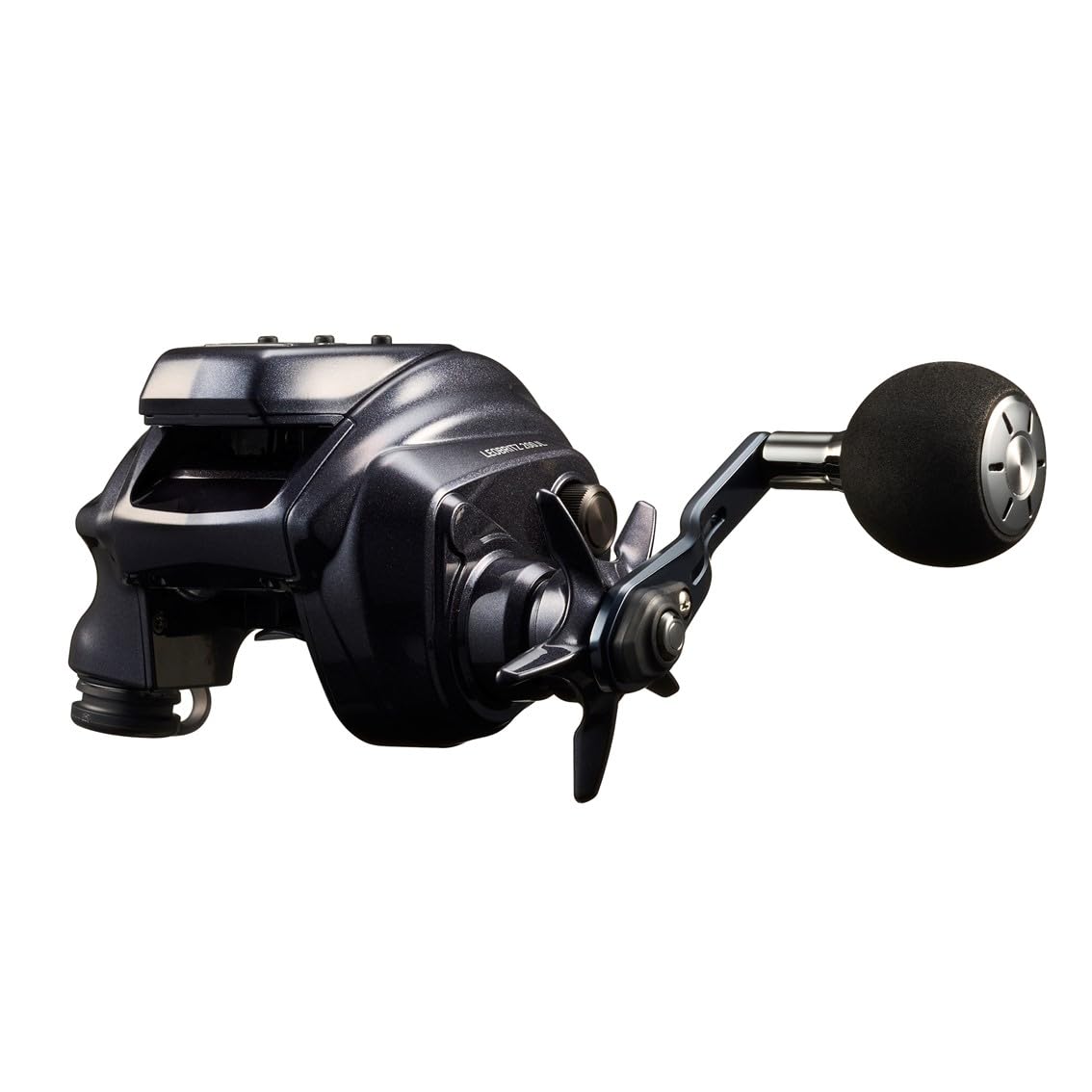 Daiwa 23 Leo Blitz 200JL lightweight body aids long sessions at sea.