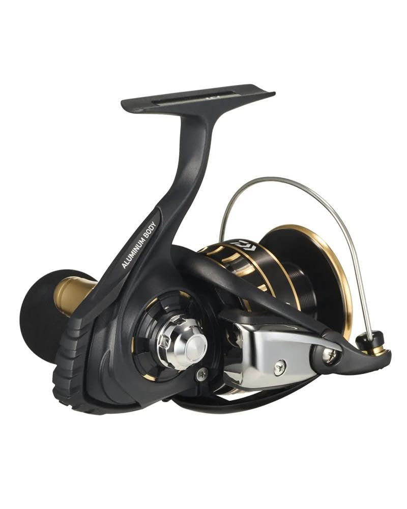 Daiwa 23BG SW 8000-H handle close-up shows comfortable 3-inch grip.