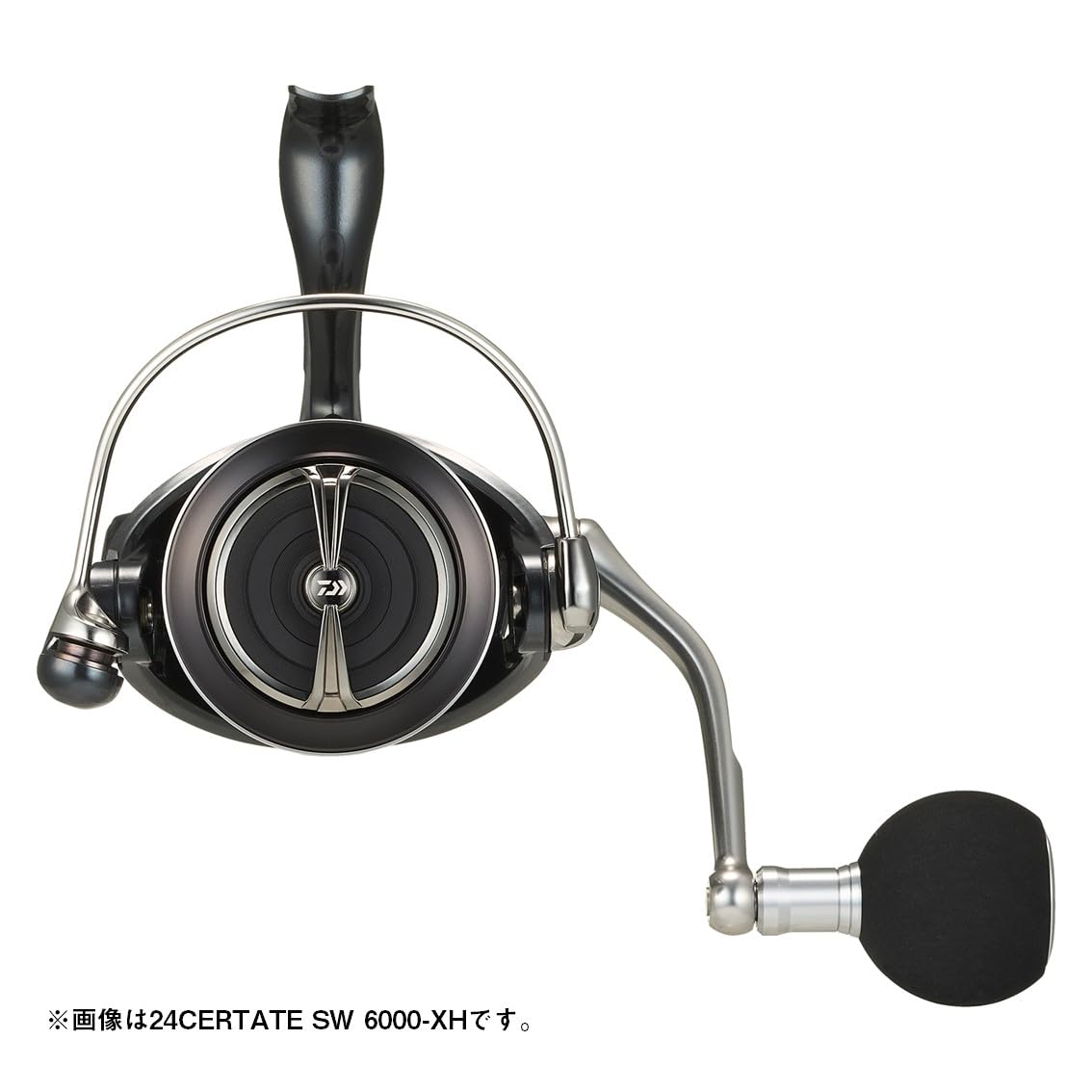 Daiwa 6000H top view highlighting compact profile and grip.