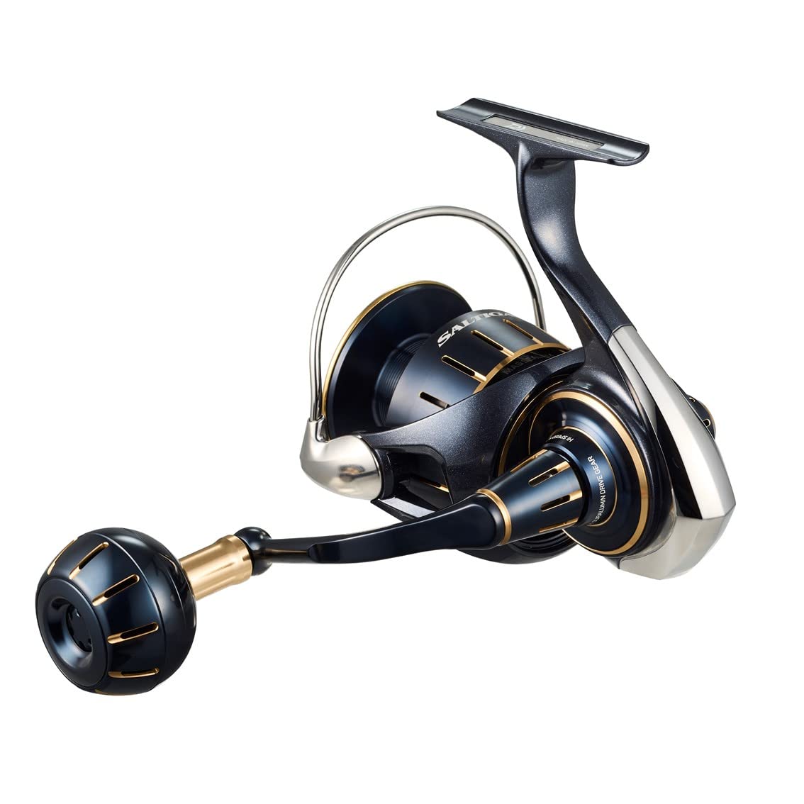 Daiwa 6000-H Saltiga in-hand shot for comfortable grip during long sessions.
