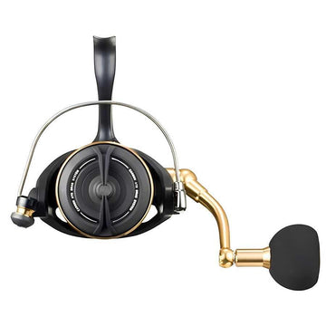 Daiwa 8000-P reel in box ready for saltwater setup and use.