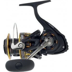 Daiwa BG4000 Saltwater Spinning Reel – black and gold – side view highlighting Digigear