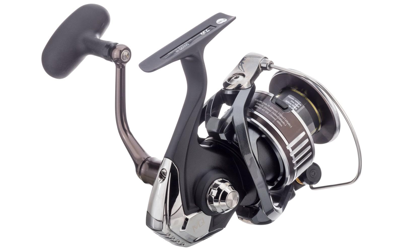 Daiwa BG MQ 4000 front-drag reel compact body for balanced casting.