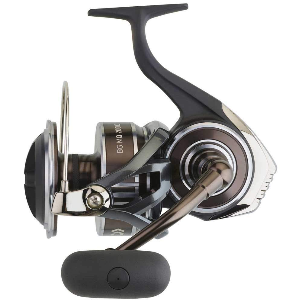 Daiwa BG MQ 8000 front-drag reel in black, ideal for saltwater fishing