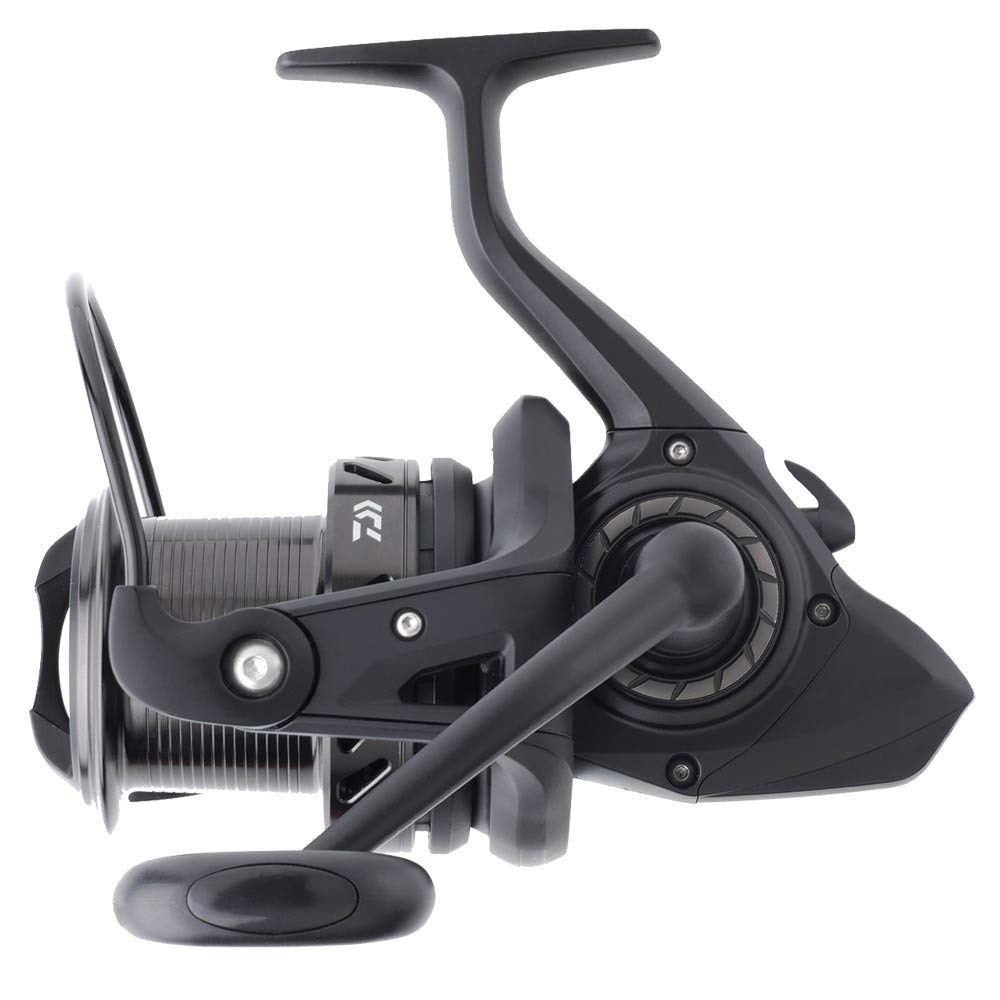 Daiwa Black Widow 25A spool-stroke enables long, smooth carp casting