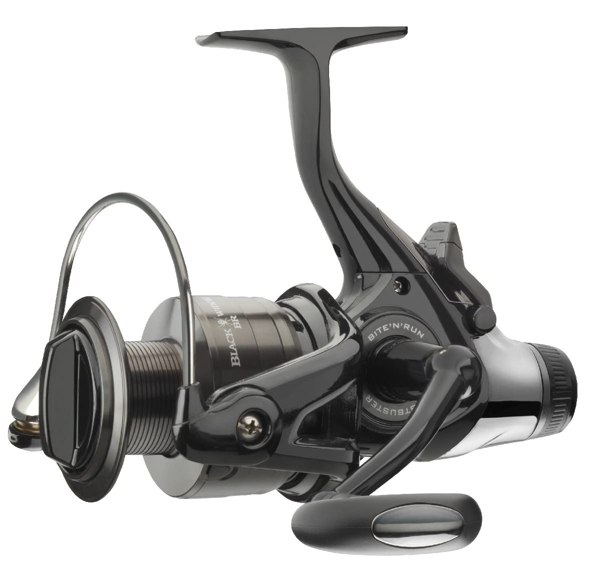Daiwa Black Widow BRA 3500A carp reel with precise line retrieval for carp fishing