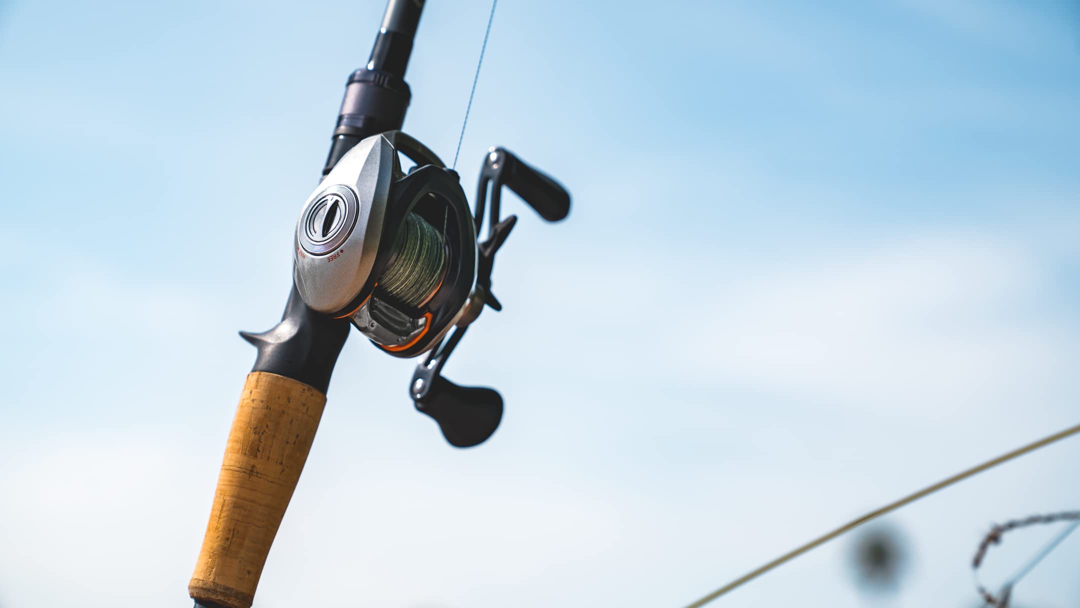 Daiwa CA80HSL low-profile design yields palm-friendly, compact deployment