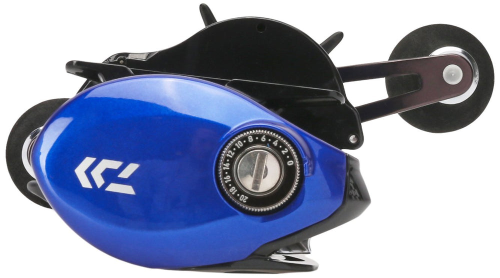 Daiwa Coastal TW 200 spool capacity view showing the larger A7075 aluminum deep spool