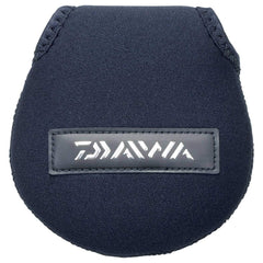 Daiwa CV-L Neo Reel Cover front view protecting a two-axis reel