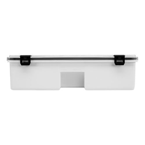 Daiwa D-BO Feeder Case 3700 Deep in use, ideal for on-site fishing setups.