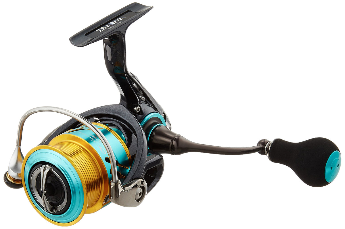 Daiwa Emerald MX 2508PE reel in hand highlighting lightweight balance.