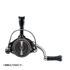 Daiwa FCLT2500S-XH drag system close-up emphasizes precise control during fight