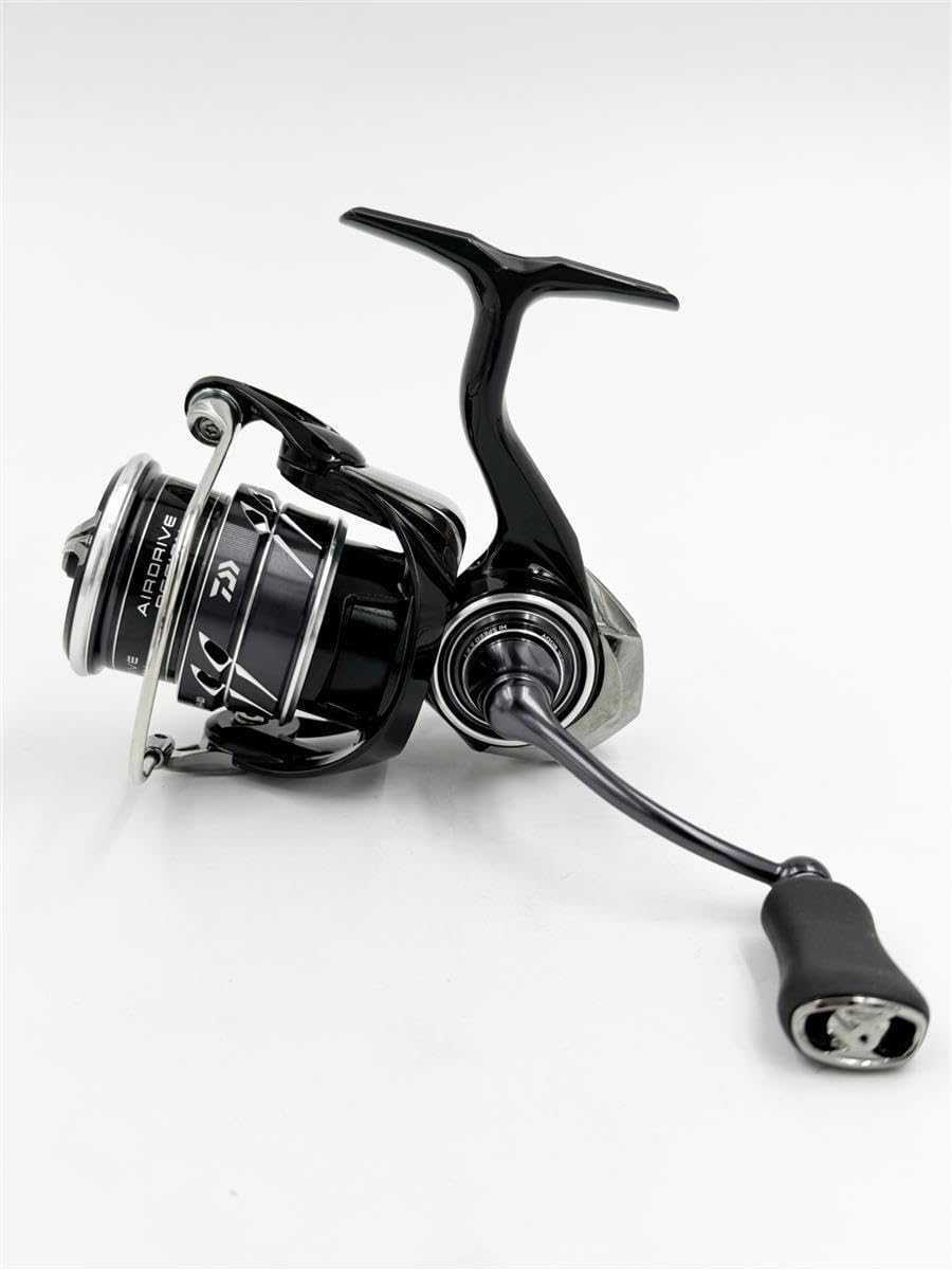 Daiwa FCLT2500SSQD Tattoo reel front view shows lightweight bass-ready design.