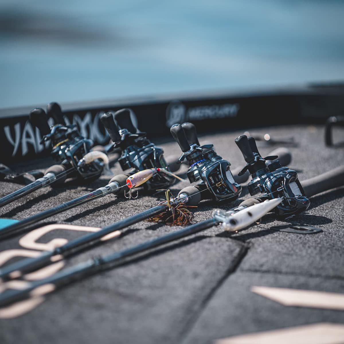 Daiwa Laguna LT machined aluminum handle with oversized knob for secure grip.